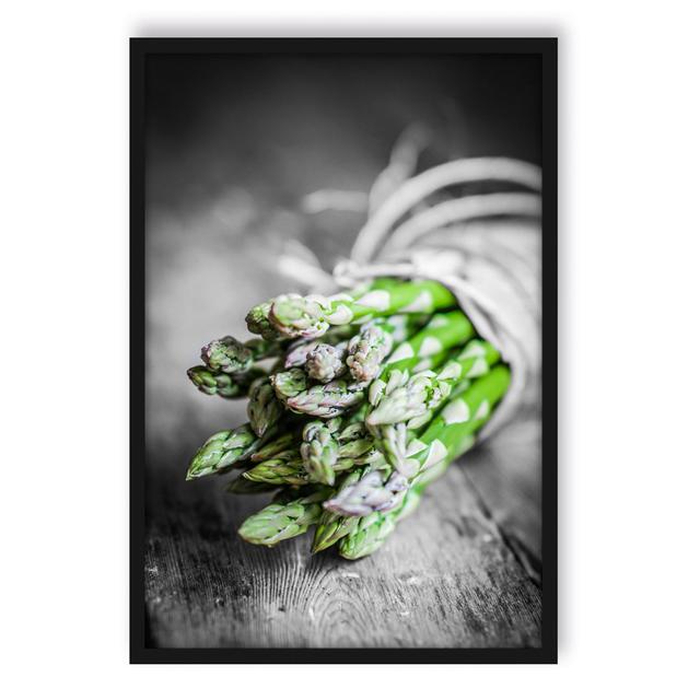 Gerahmtes Poster Frischer Gebundener Spargel ModernMoments Größe: 55 cm H x 40 cm B x 2.5 cm T on Productcaster.