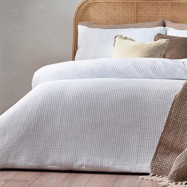 Muraida Waffle 180 TC Duvet Cover Set 17 Stories Size: Super King - 2 Standard Pillowcases, Colour: White on Productcaster.