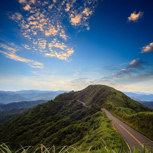 Beautiful Mountain Road With Sky Union Rustic Size: 51cm H x 51cm W on Productcaster.