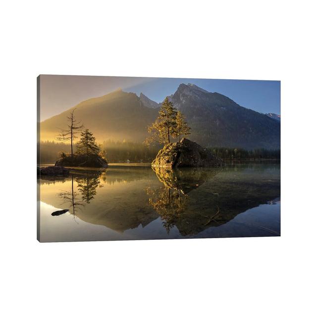 Golden Morning by Keller - Wrapped Canvas Print Union Rustic Size: 45.72cm H x 66.04cm W x 1.905cm D on Productcaster.