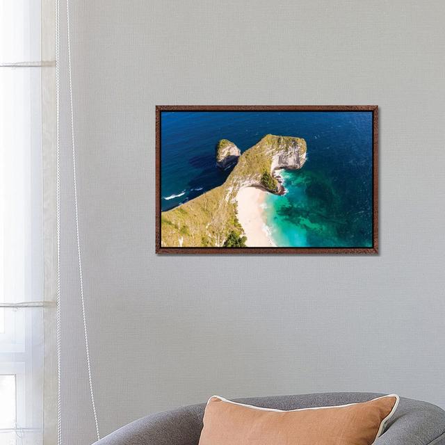 T-Rex Beach, Bali I Highland Dunes Size: 45.72cm H x 66.04cm W x 3.81cm D, Format: Classic Wood Framed on Productcaster.