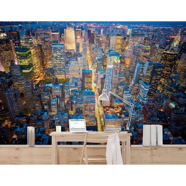 New York Midtown Manhattan Semi-Gloss Wallpaper Roll East Urban Home Size: 3.84m x 255cm on Productcaster.