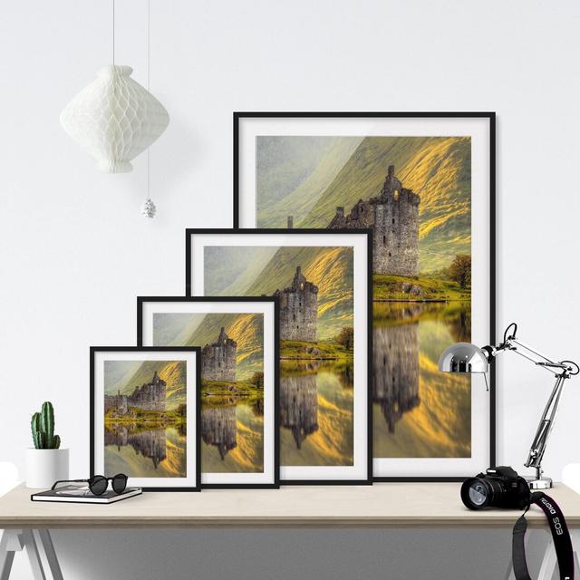 Gerahmtes Papierbild Kilchurn Castle in Schottland East Urban Home Rahmenoptionen: Mattes Schwarz, Größe: 55 cm H x 40 cm B on Productcaster.