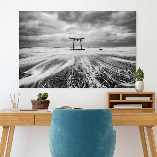 Leinwandbild - Japanisches Torii Im Meer Haus am Meer on Productcaster.