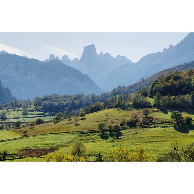 Correll Naranjo De Bulnes by Estivillml - Wrapped Canvas Photograph Alpen Home Size: 81cm H x 122cm W x 3.8cm D on Productcaster.