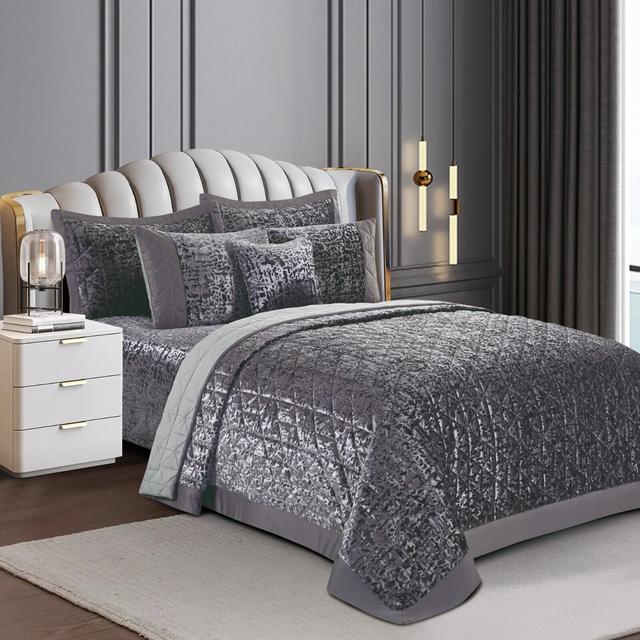 Casula Polyester Solid Colour Bedspread with Pillow Shams Fairmont Park Colour: Grey on Productcaster.