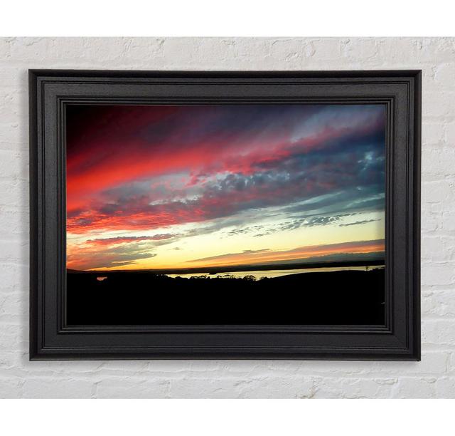 Red Sky At Night Ocean Delight Framed Print House of Hampton Size: 84.1cm H x 142.2cm W on Productcaster.