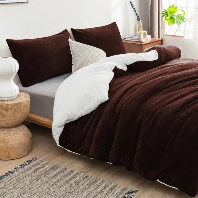 Joyan Extra Soft Sherpa Fleece Dual Sided Blanket 17 Stories Colour: Coffee, Size: W150 x L200cm on Productcaster.