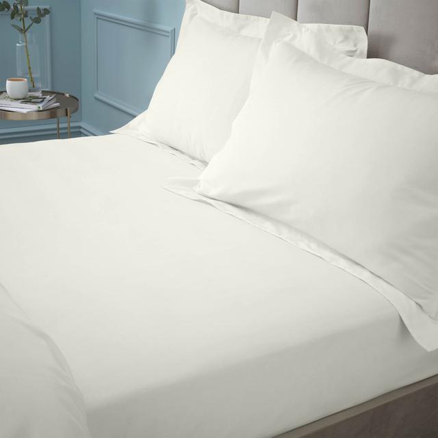 180 Thread Count Egyptian 100% Cotton Fitted Sheet Bianca Cotton Colour: Cream, Size: Single on Productcaster.