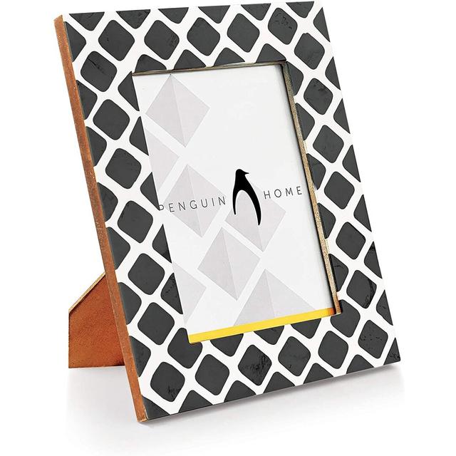 Diamond Design Picture Frame Penguin Home Size: 21cm H x 16.7cm W x 21.7cm D, Colour: Black on Productcaster.