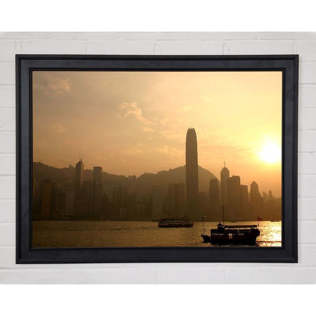 Hongkong Nebliger Morgen Sonnenaufgang - Druck Ebern Designs Größe: 59,7 cm H x 84,1 cm B x 1,5 cm T on Productcaster.