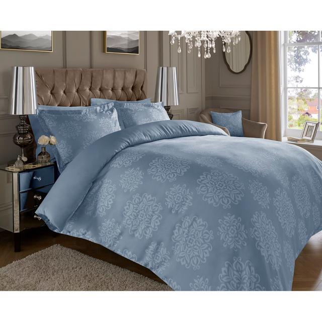 Dillsboro 600 TC Duvet Cover Set Rosdorf Park Colour: Blue, Size: Super King - 2 Standard Pillowcases on Productcaster.