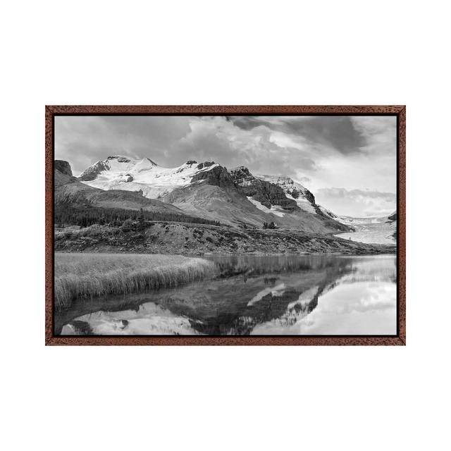 Saskatchewan-Gletscher, Athabasca-Gletscher, Mount Athabasca und Mount Andromeda, Jasper National Park Union Rustic Format: Klassischer Holzrahmen, Gr on Productcaster.