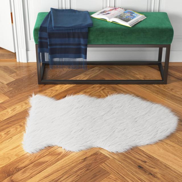 Humberto Handmade Shag Cowhide White Rug Etta Avenue Rug Size: Novelty 60 x 90cm on Productcaster.