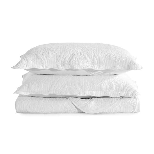 Beanca White Reversible Traditional Bedspread Latitude Vive Size: Double - 2 Standard Pillowcases on Productcaster.