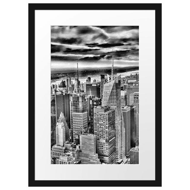 Gerahmtes Poster Skyline New York East Urban Home Größe: 55 cm H x 40 cm B on Productcaster.