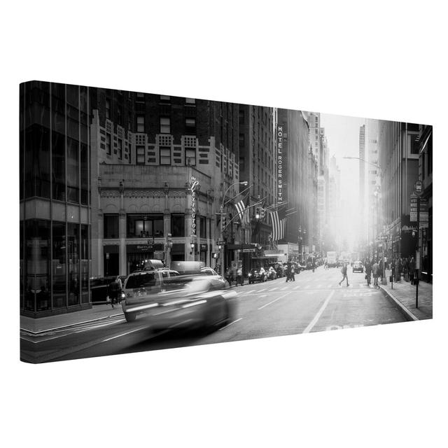 Leinwandbild Lebhaftes New York Ebern Designs Größe: 30 cm H x 60 cm B on Productcaster.