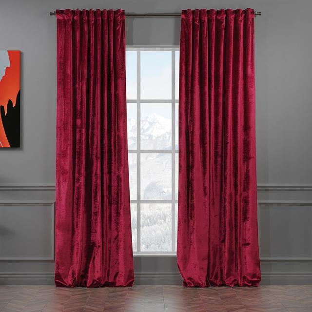 Thermische Verdunkelungsvorhänge aus Samt Lilijan Home & Curtain Paneel-Größe: 265 H x 140 B cm, Gardinenfarbe: Dunkelrot on Productcaster.