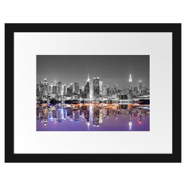 Gerahmtes Poster Manhattan Skyline East Urban Home Größe: 30 cm H x 38 cm B on Productcaster.