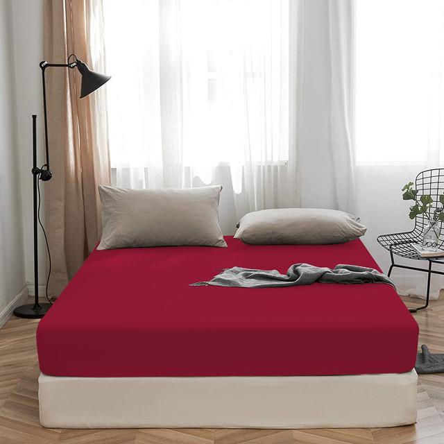 Super Soft 200 Thread Count Microfiber Brushed Fitted Bed Sheet Haffa Size: Super King (6'), Colour: Red on Productcaster.