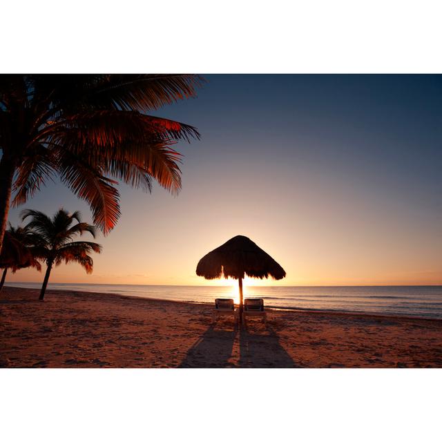 Tropischer Strand-Sonnenuntergang im Ferienhotel in Cancun, Mexiko House of Hampton Größe: 50 cm H x 75 cm B on Productcaster.