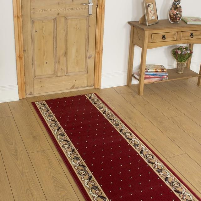 Teppich Bancroft in Rot ClassicLiving Teppichgröße: Läufer 70 x 300 cm on Productcaster.