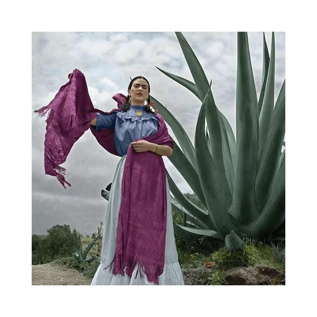 Leinwandbild Frida Kahlo (1907-1954) von Toni Frissell BohoLiving Größe: 66,04 cm H x 66,04 cm B x 3,81 cm T, Format: Leinwandbild on Productcaster.