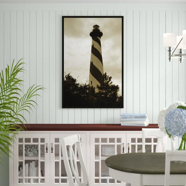 Leinwandbild Hatteras Island Lighthouse von Jason Johnson Blue Elephant Größe: 122cm H x 81cm B on Productcaster.