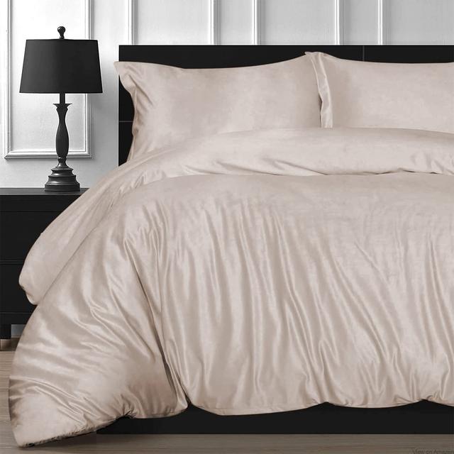 Chidsey 100% Crushed Velvet Duvet Cover Set Brayden Studio Size: Single, Colour: Beige on Productcaster.