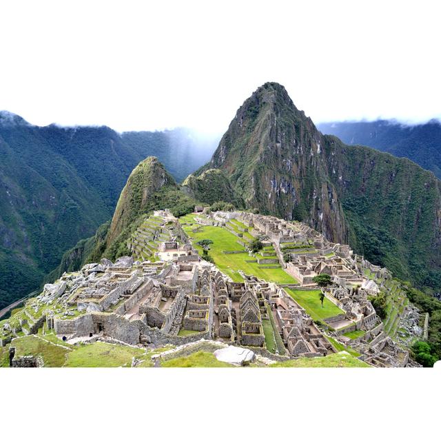 Maximum Machu Picchu With Wayna Picchu by JeinPark - Wrapped Canvas Print Alpen Home Size: 61cm H x 91cm W on Productcaster.