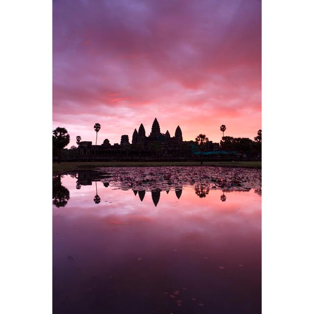 Angkor Wat - Panorama von Btrenkel - Wrapped Canvas Set 17 Stories Größe: 90 cm H x 60 cm B on Productcaster.