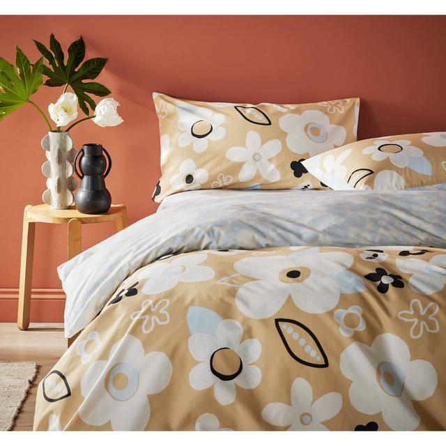 Alaini Floral Duvet Cover Set with Pillowcases Marlow Home Co. Size: Single - 1 Standard Pillowcase on Productcaster.