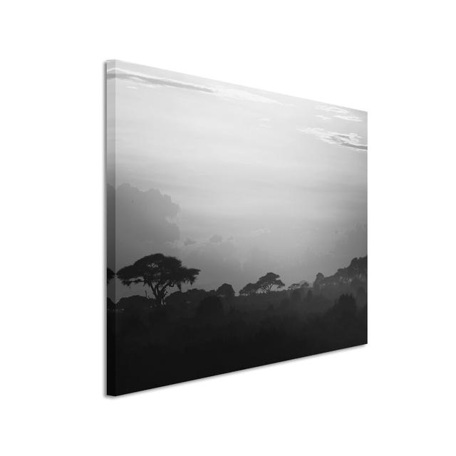 Leinwandbild „Sonnenuntergang in der Savanne in Kenia“, Fotodruck East Urban Home on Productcaster.