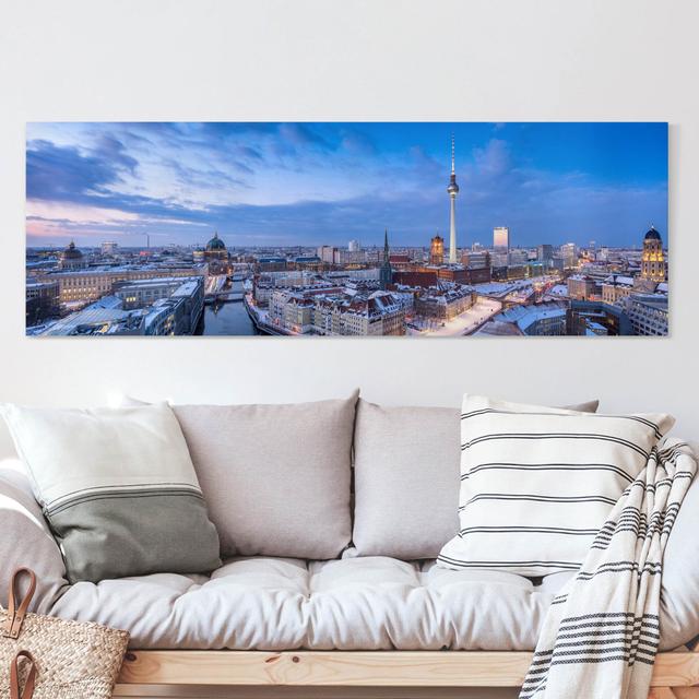 Leinwandbild Schnee in Berlin Ebern Designs Format: 260 g/m² Canvas, Größe: 30 cm H x 90 cm B on Productcaster.