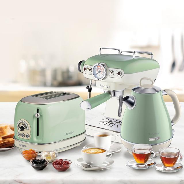 Vintage 1.7L Stainless Steel Kettle with 2 Slice Toaster and 15 Bar Pump Espresso Coffee Machine Set Ariete Colour: Green on Productcaster.