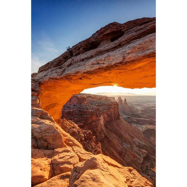 Mesa Arch by Lightpix - No Frame Print on Canvas Alpen Home Size: 40cm H x 60cm W on Productcaster.