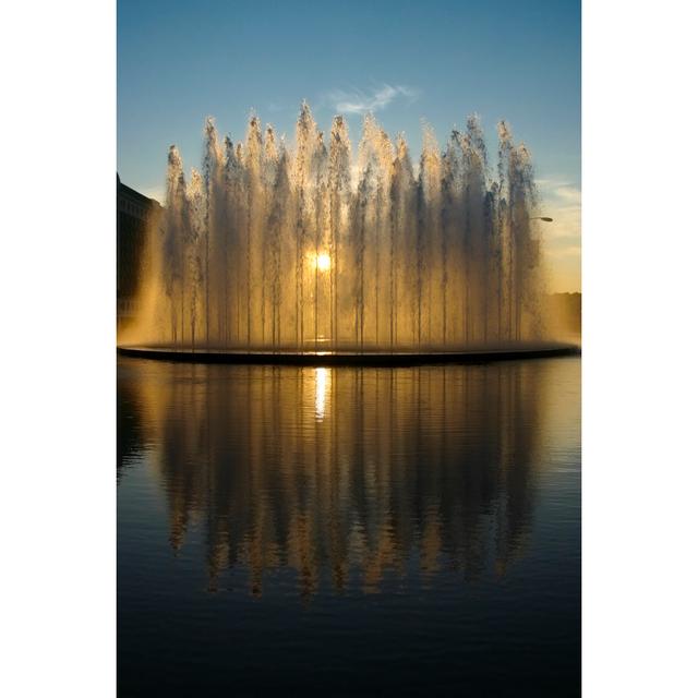 Kansas City Fountain by Youngvet - Wrapped Canvas Art Prints 17 Stories Size: 122cm H x 81cm W x 3.8cm D on Productcaster.