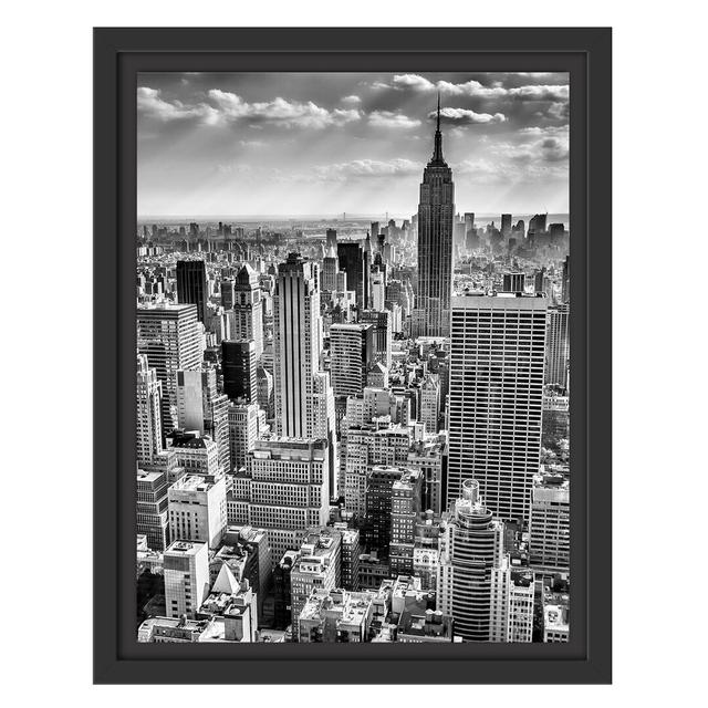 Gerahmtes Wandbild New York bei Tag East Urban Home Größe: 38 cm H x 30 cm B on Productcaster.