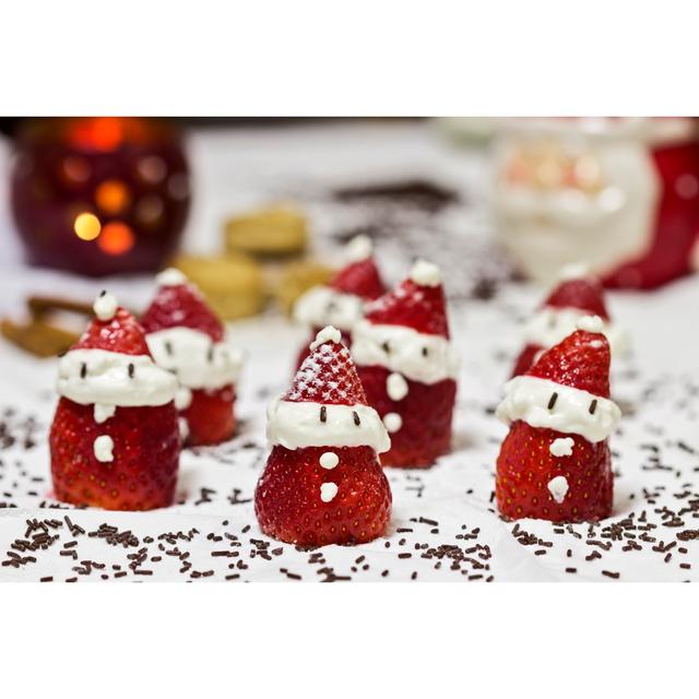 Santa Claus Strawberries by Aidart - Wrapped Canvas Print The Seasonal Aisle Size: 61cm H x 91cm W on Productcaster.