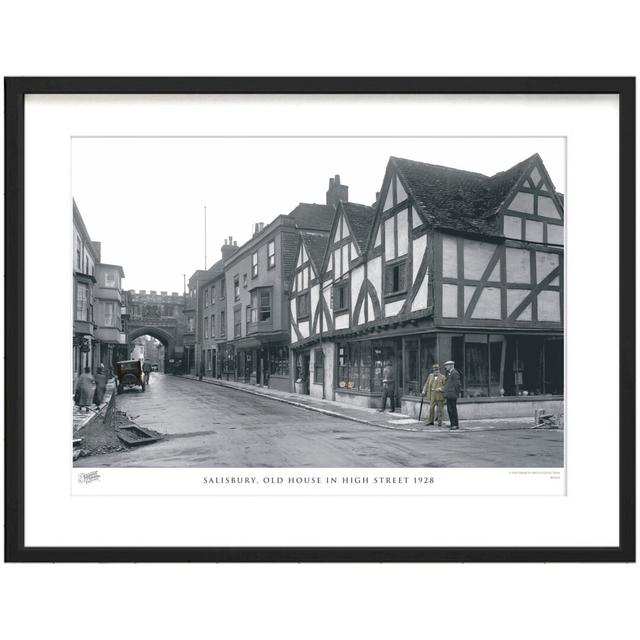 Gerahmtes Papierbild - Fotografie „Salisbury, Old House in High Street 1928” The Francis Frith Collection Größe: 40cm H x 50cm B x 2,3cm T, Farbe: Sch on Productcaster.