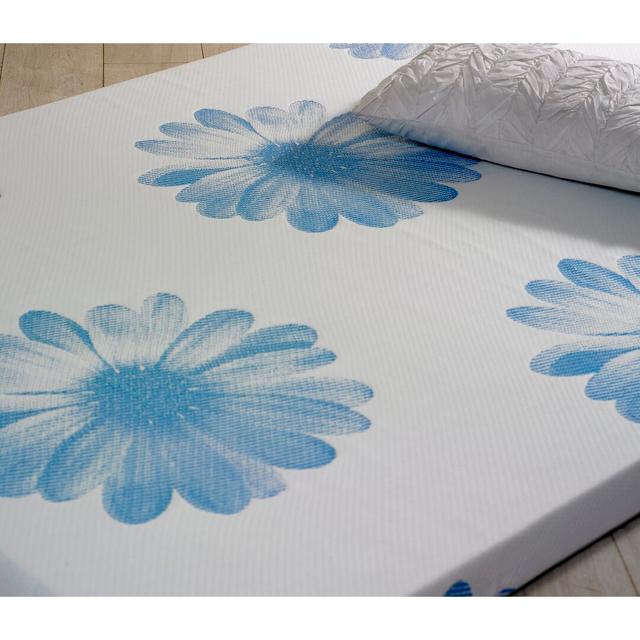 Luxury 5cm LayGel Memory Foam Mattress Topper Viscotherapy Size: Small Single (2'6) on Productcaster.