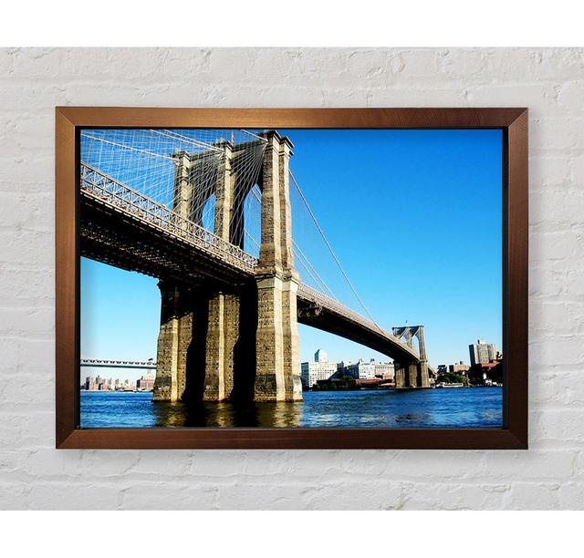 New York City Brooklyn Bridge bei Tag - Druck Bright Star Größe: 84,1 cm H x 118,9 cm B x 3,4 cm T on Productcaster.