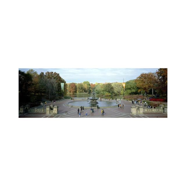 Tourists In A Park, Bethesda Fountain, Central Park, Manhattan, New York City, New York State, USA Union Rustic Size: 50.8cm H x 152.4cm W x 1.91cm D on Productcaster.