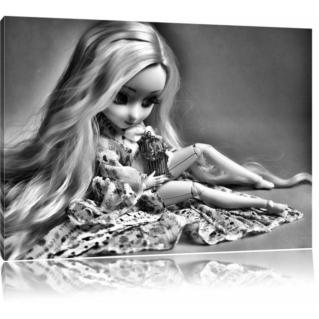 Leinwandbild Blonde Pullip-Puppe mit Vogelkäfig in Monochrom East Urban Home Größe: 80 cm H x 120 cm B on Productcaster.