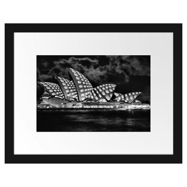 Gerahmtes Poster Sydney Opera House bei Nacht East Urban Home Größe: 30 cm H x 38 cm B x 2,5 cm T, Farbe: Grau on Productcaster.