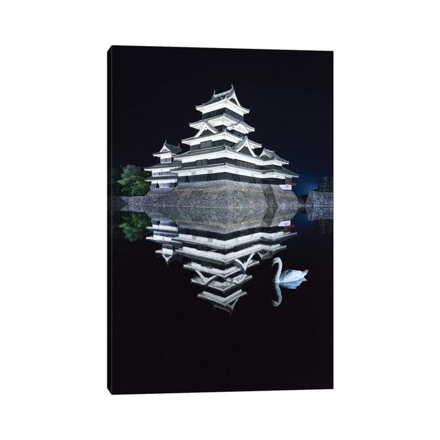 Matsumoto Castle I by Daisuke Uematsu - No Frame Gallery-Wrapped Canvas Giclée on Canvas Latitude Run Size: 101.6cm H x 66.04cm W on Productcaster.