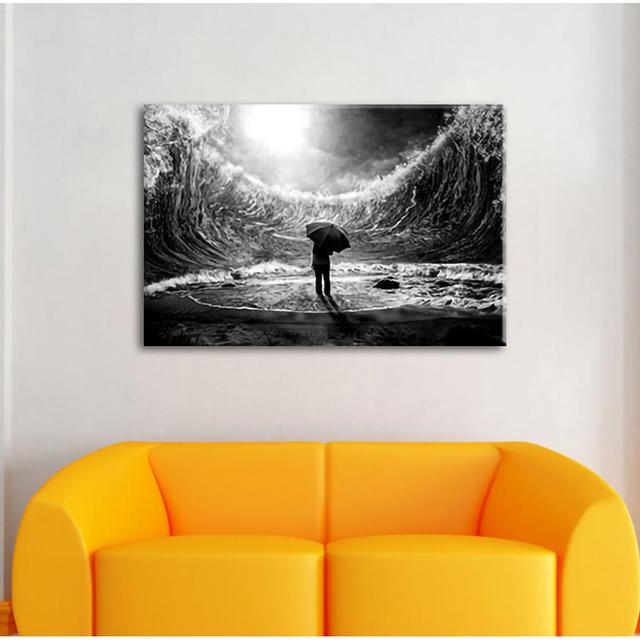 Leinwandbild Hohe Wellen um Menschen mit Regenschirm ModernMoments Größe: 80 cm H x 120 cm B x 1,8 cm T on Productcaster.