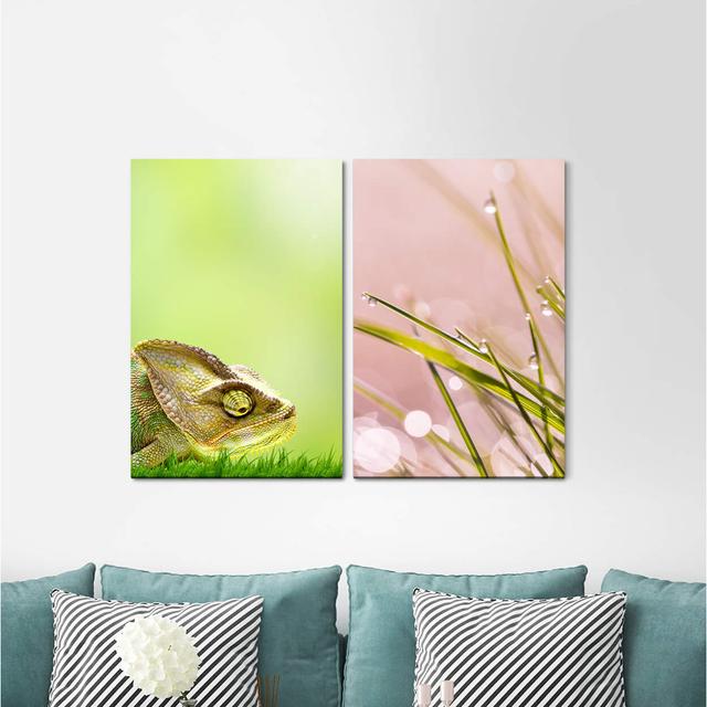 2-tlg. Leinwandbilder-Set - Fotografie „Chameleon Green Blades of Grass Morning Dew Drops Meadow Pink” East Urban Home on Productcaster.