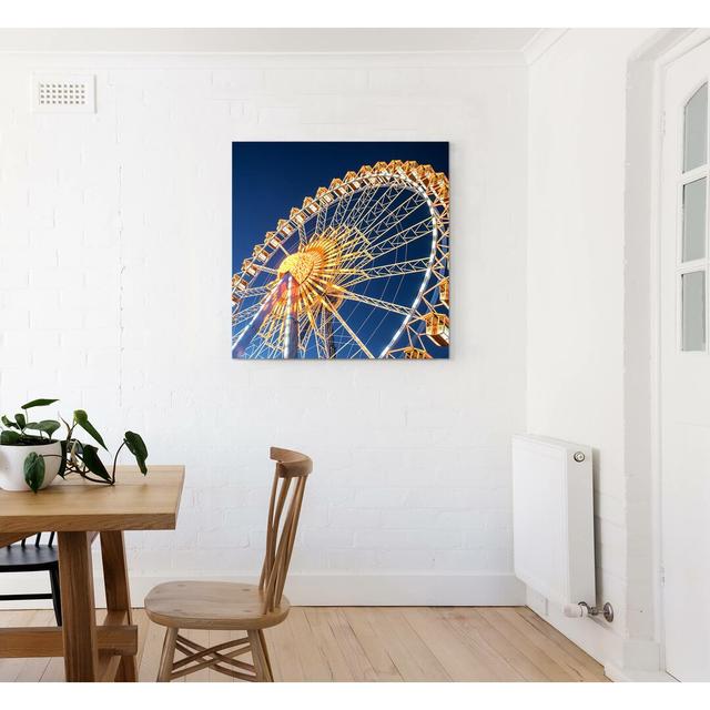 Leinwandbild Riesenrad bei Nacht East Urban Home Größe: 90 L x 90 B on Productcaster.