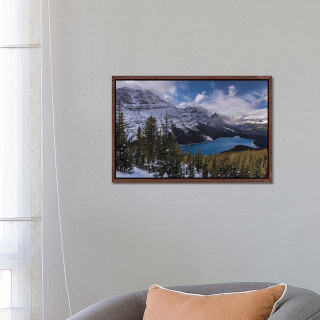 Beautiful Peyto von Sergio Lanza - Galerie-verpackte Leinwand Giclée auf Leinwand Gracie Oaks Größe: 45,72 cm H x 66,04 cm B, Format: Klassischer Scha on Productcaster.